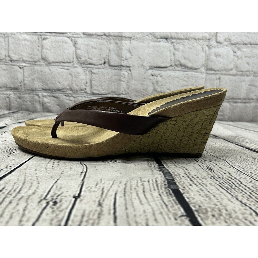 Tribeca by Kenneth Cole Brown Wedge Thong Sandal Women’s Size 8M